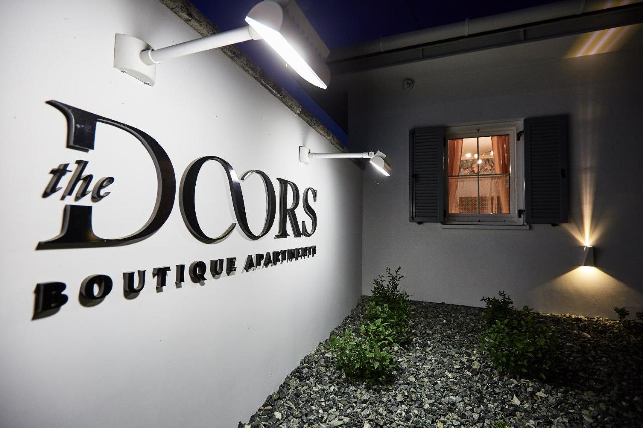 The Doors Boutique Apartments Mosonmagyaróvár Exteriör bild