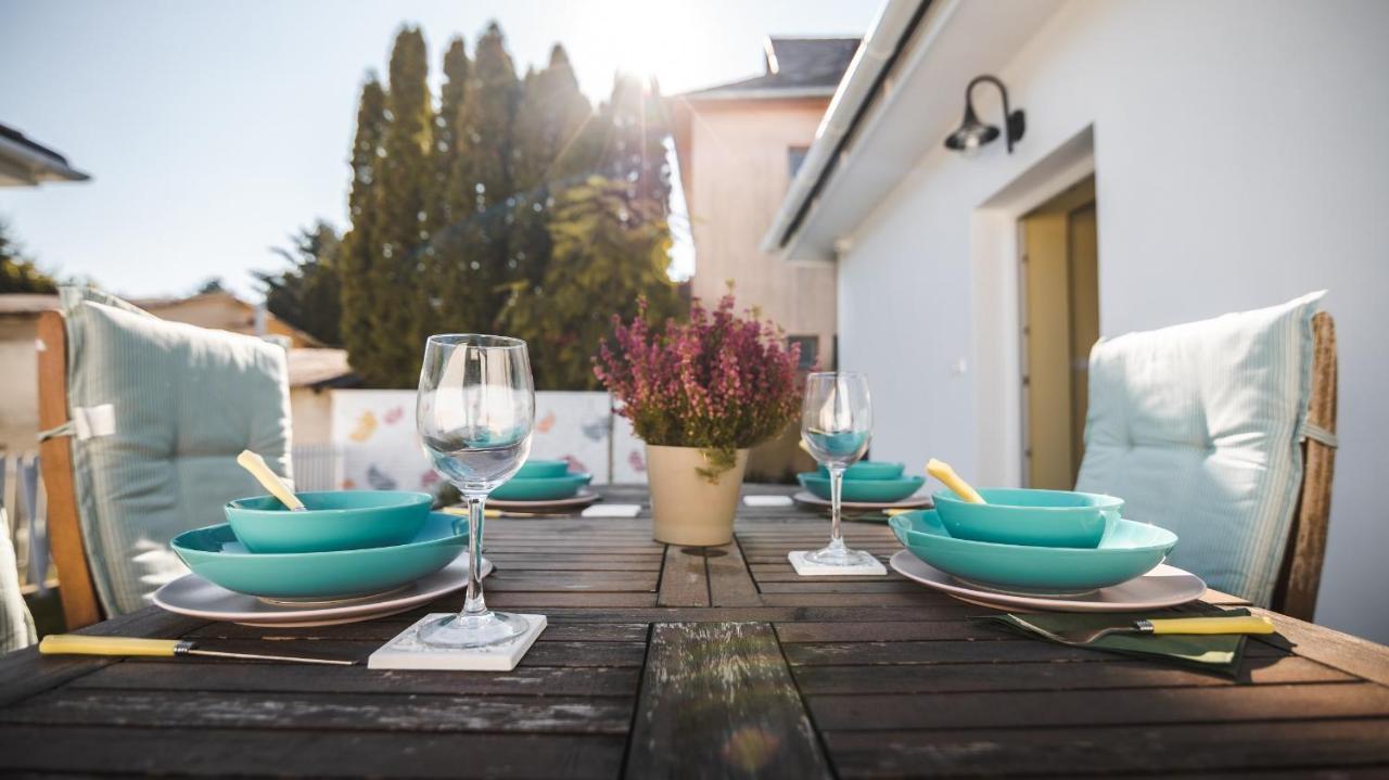 The Doors Boutique Apartments Mosonmagyaróvár Exteriör bild