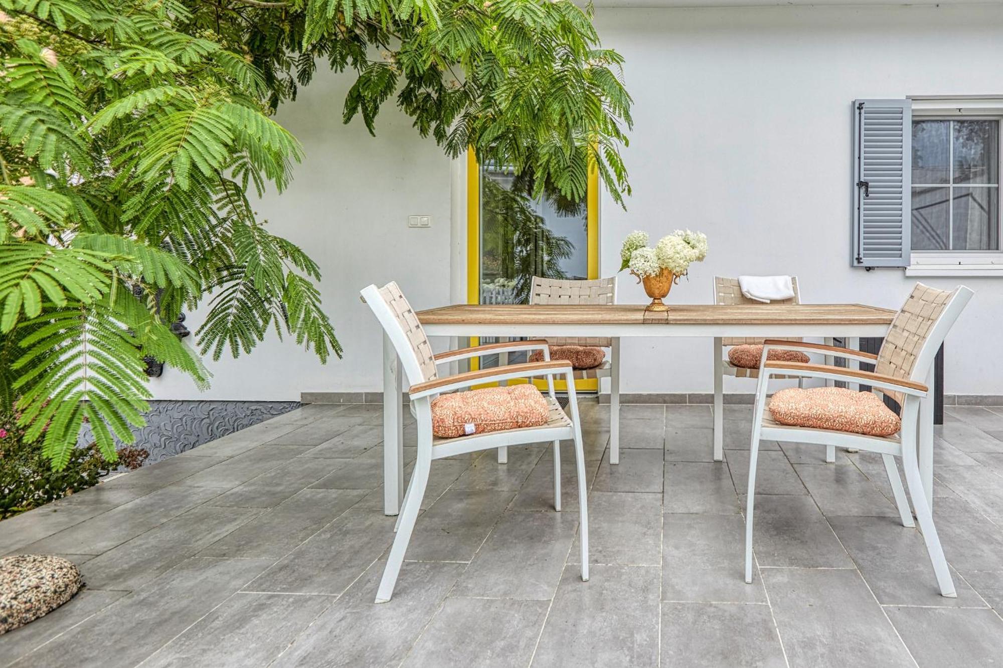 The Doors Boutique Apartments Mosonmagyaróvár Exteriör bild